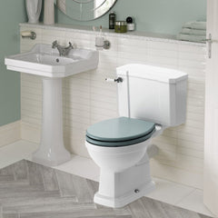 Florence Close Coupled WC & Sea Green Wood Effect Toilet Seat